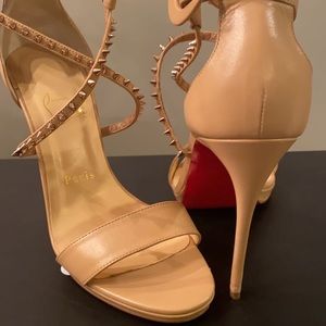 Christian Louboutin nude studded sandals in size 38/8